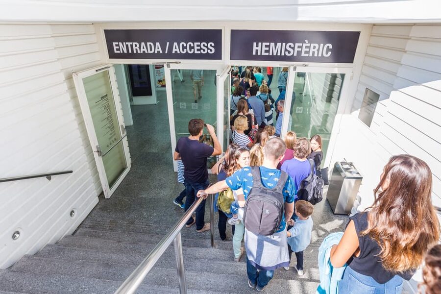 Valencia: City of Arts and Science 3D Movie at Hemisfèric - The IMAX Dome and the 3D question