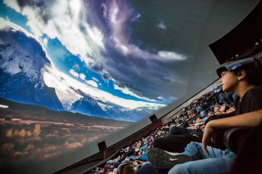 Valencia: City of Arts and Science 3D Movie at Hemisfèric - Choosing the right movie and time