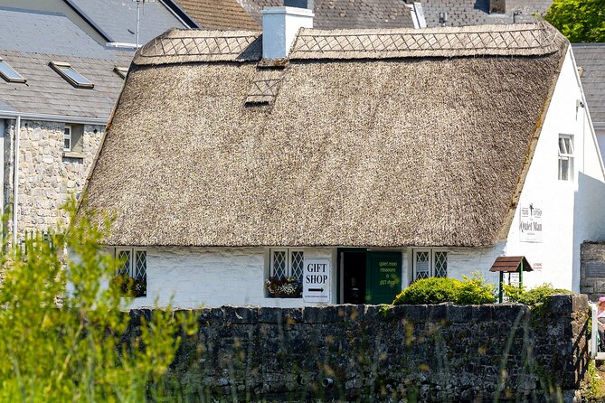 Walking Tour of The Quiet Man Film Locations in Cong - Inside the replica cottage museum