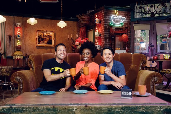 Warner Bros. Studio Tour Hollywood - Friends, The Big Bang Theory, and familiar television sets