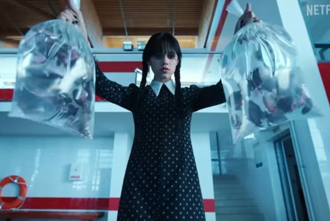 Wednesday Adams Family - Visit 6 filming locations, Private tour - Small practical details that matter