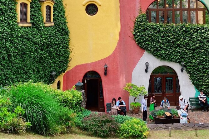Whimsical Walk to a Hidden Anime World: Tokyo Half-Day Tour - The guides make a real difference